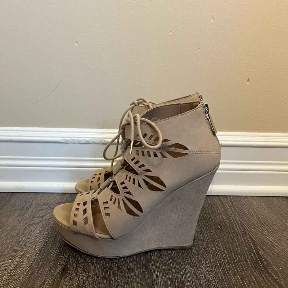 Platform Heels - Picture 8 of 8